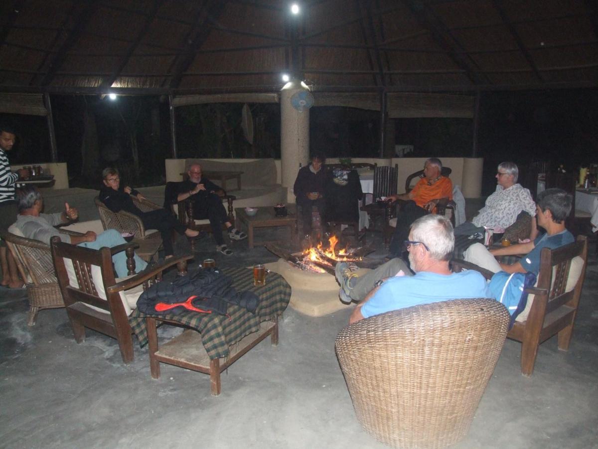 Mango Tree Lodge Bardiya Exterior photo